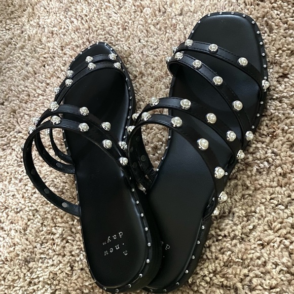 A New Day Hollis Embellished Slide Sandals - Picture 4 of 7